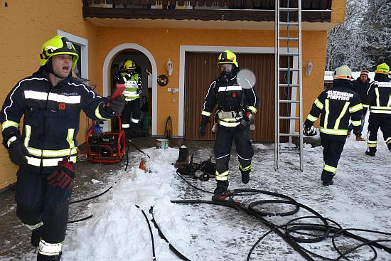 2017-01-04-FF-Andorf-Küchenbrand-in-der-Ortschaft-Erlau-DSC 0058-WEB