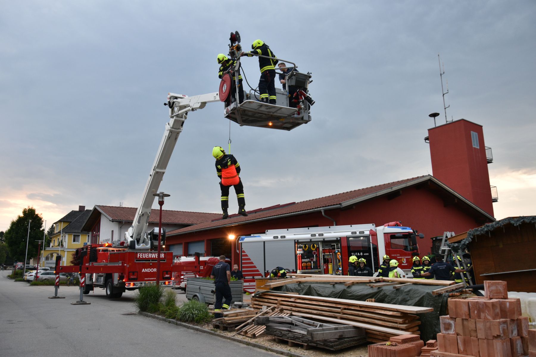 2021 06 08 FF Andorf Uebung Schachtrettung FFA 0153 web