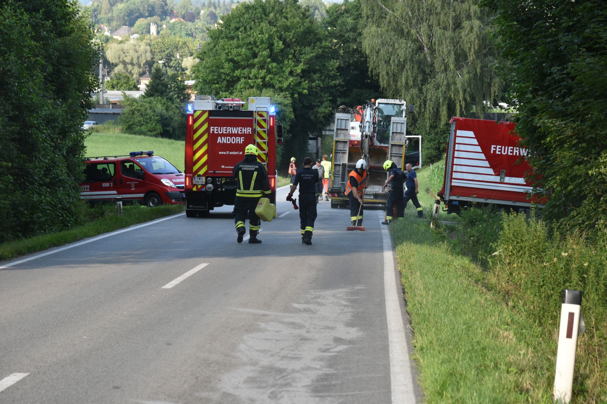 2022 07 05 FF Andorf Oelspur und LKW Bergung Andorfer Landesstrasse Oberholz FFA 1838