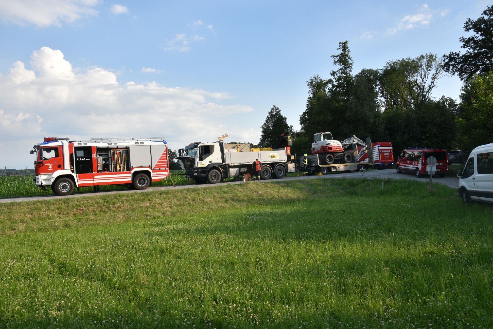 2022 07 05 FF Andorf Oelspur und LKW Bergung Andorfer Landesstrasse Oberholz FFA 1870