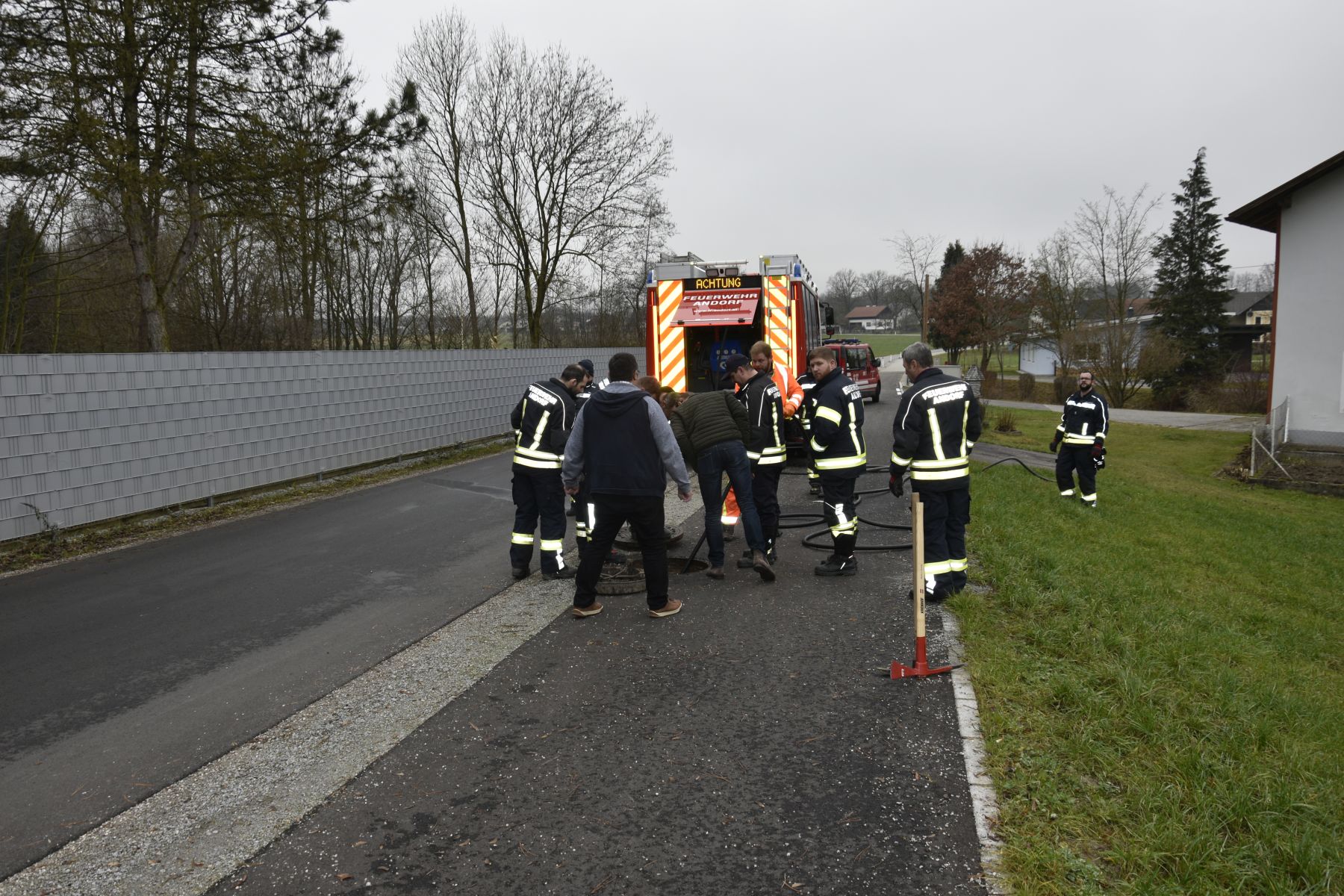 2023 01 08 FF Andorf Kanalrueckstau Hanl Gasse FFA3927