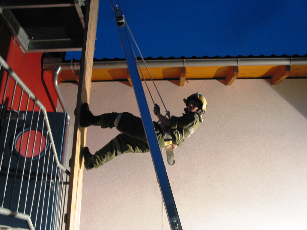 Abseilübung Personenrettung - 22. Juni 2010