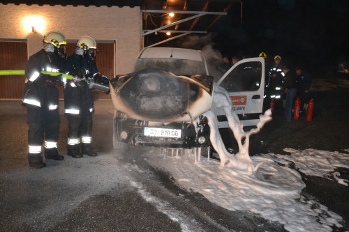 2013-02-07-kfz-brand-grosschoergern-ff-andorf-web