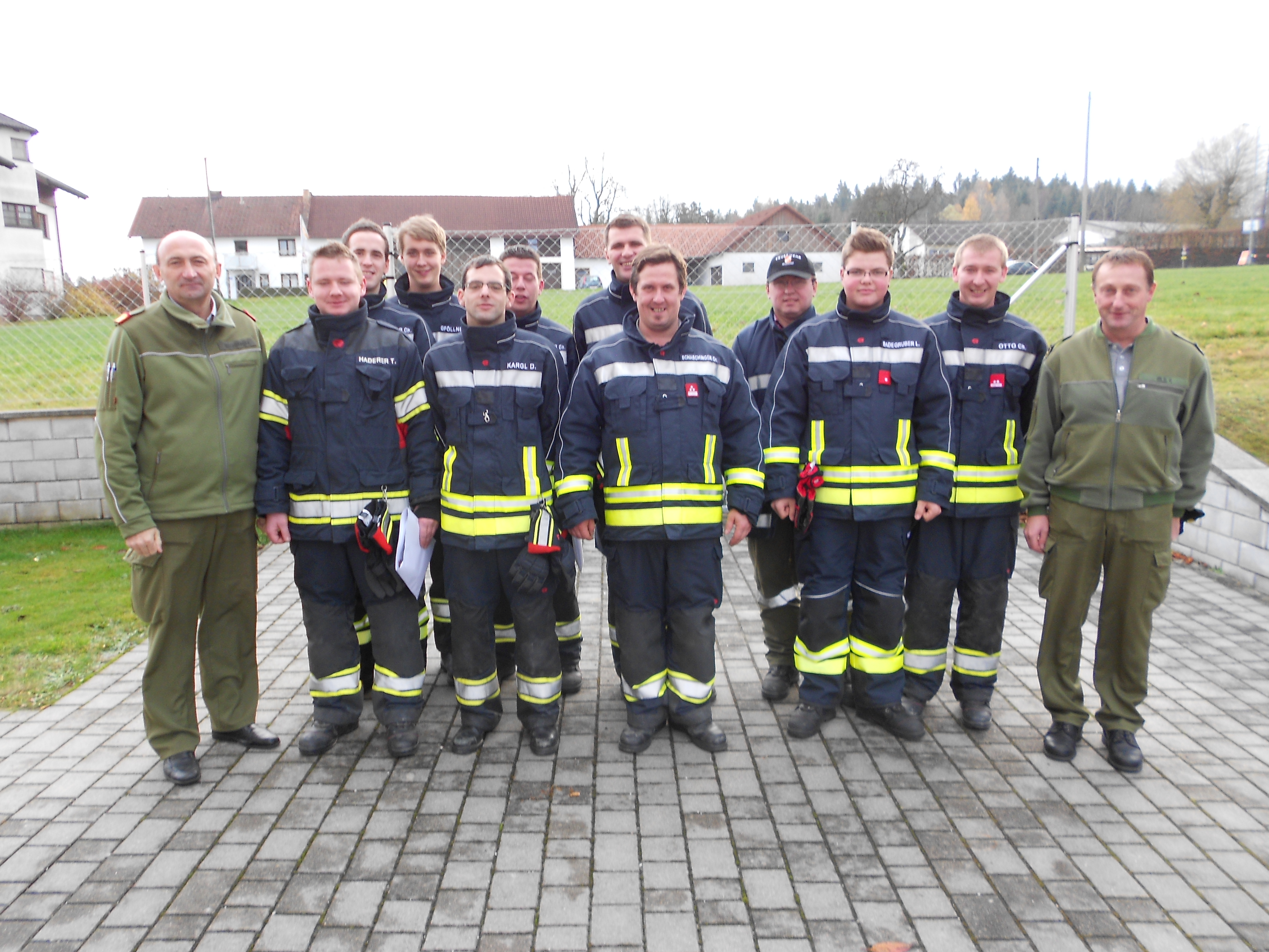 Erfolgreiche Atemschutzleistungsprüfung  23.11.2013